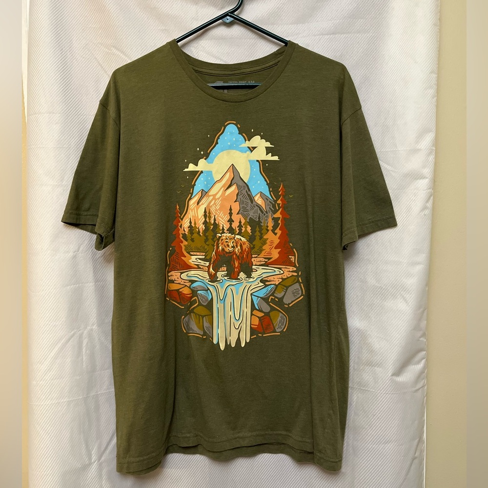 Outdoor Graphic Olive Green Men's T-Shirt XL